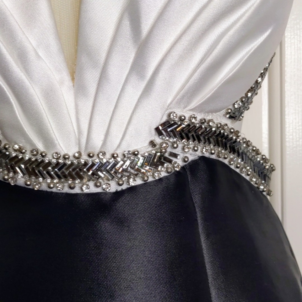 Prom dress - Picture 9 of 16